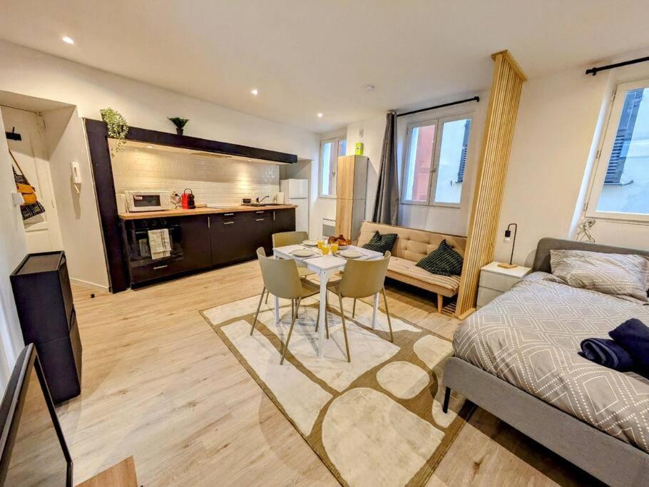 Le Studio Cosy, Centre Historique, Wifi, Neuf Грас Екстериор снимка